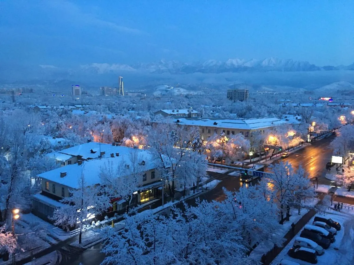 Картина горных вершин Квартира- Mountain view Apartment Алматы Казахстан